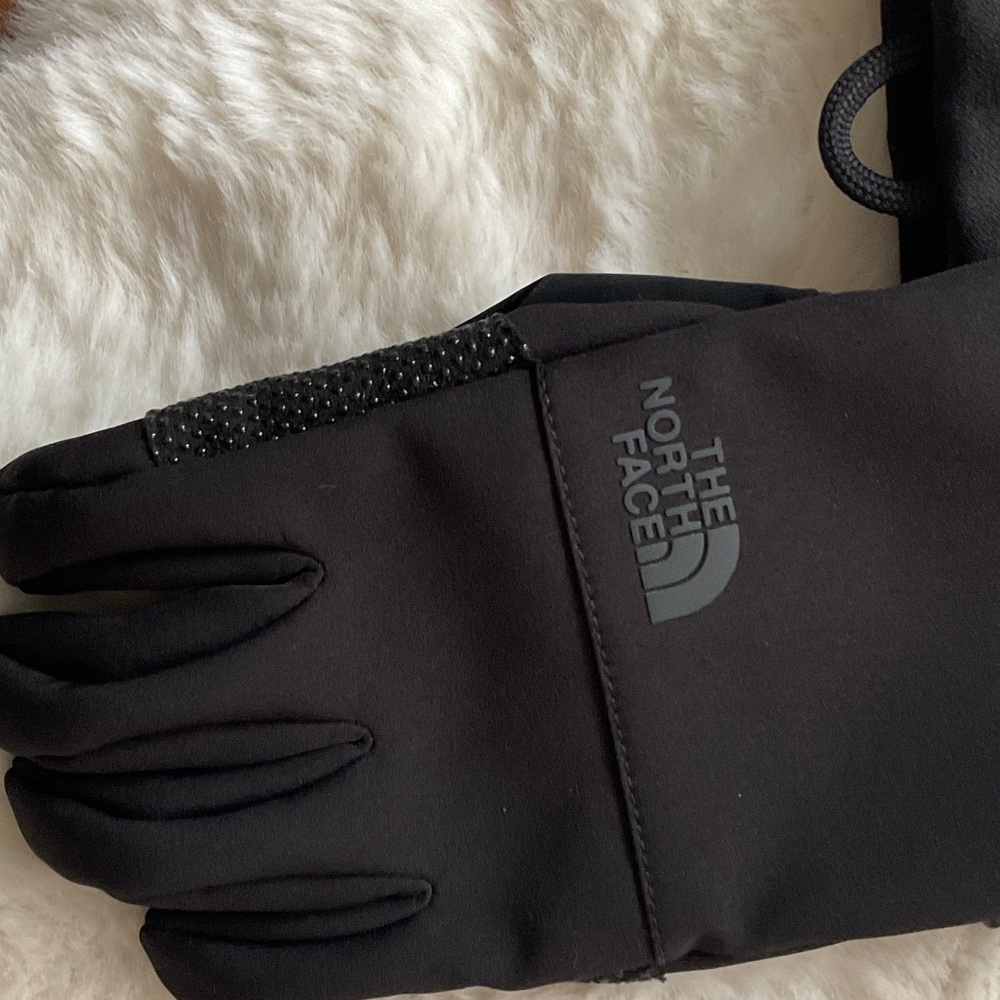The North Face Black Gloves